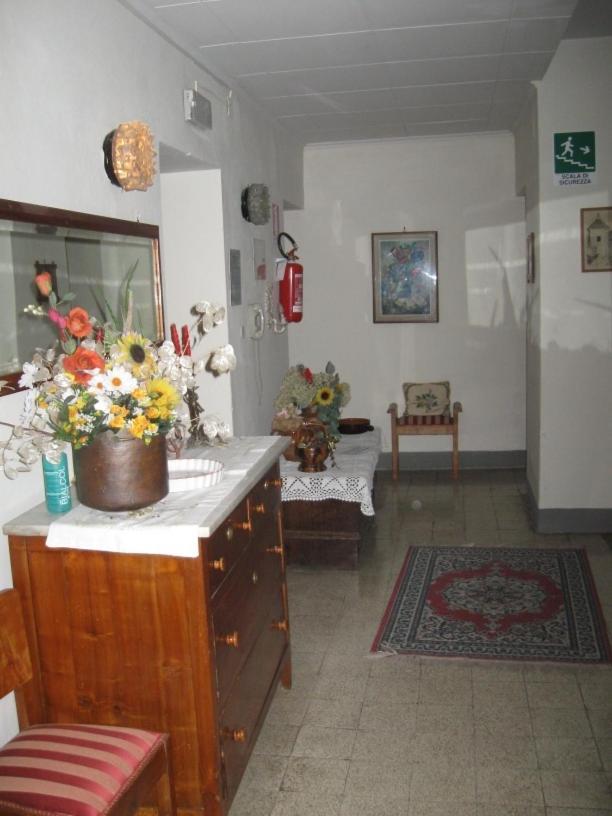 Albergo Ristorante Guidi Pistoia Exteriör bild